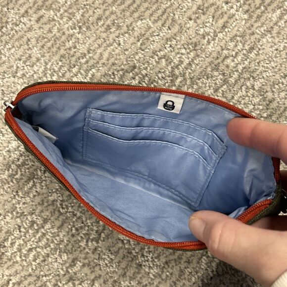 Baggallini Go Bagg Crossbody Purse Shoulder Bag Olive Green+ Wallet Pockets - Picture 4 of 11